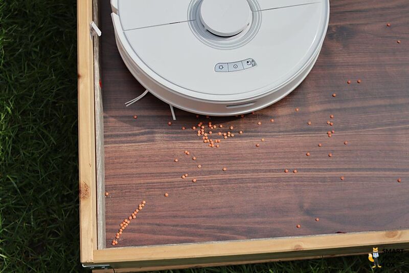 Roborock Q7 Max ist kurz davor eine Ecke zu reinigen